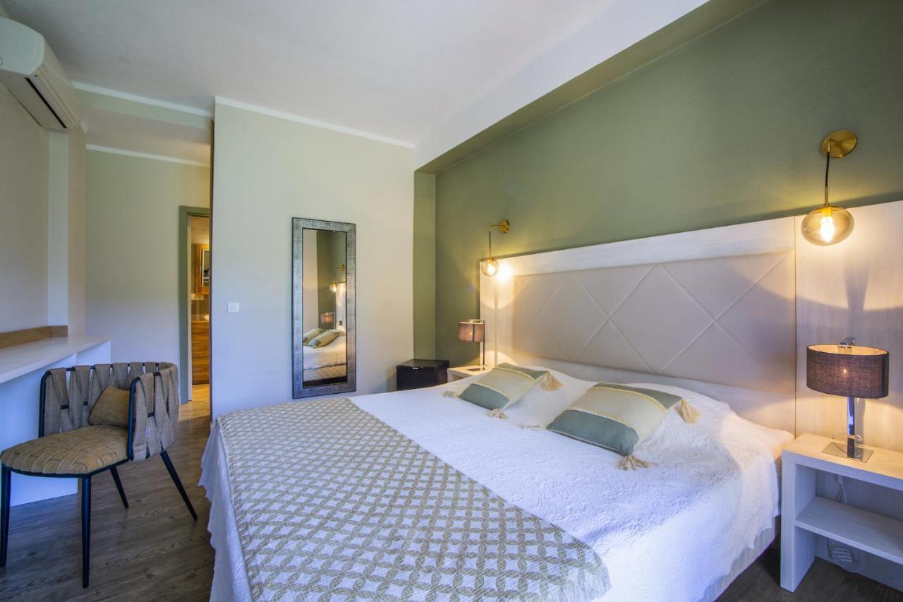 Hotel Du Pont De L'Oso Lecci Eksteriør bilde